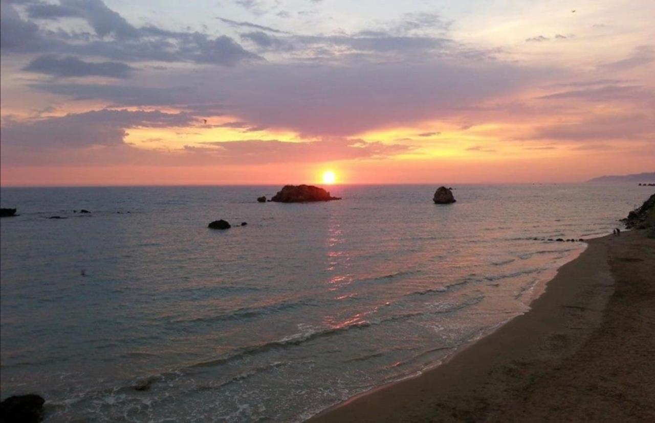 Stefanias Prasoudi Beach Ágios Matthaíos Exterior foto