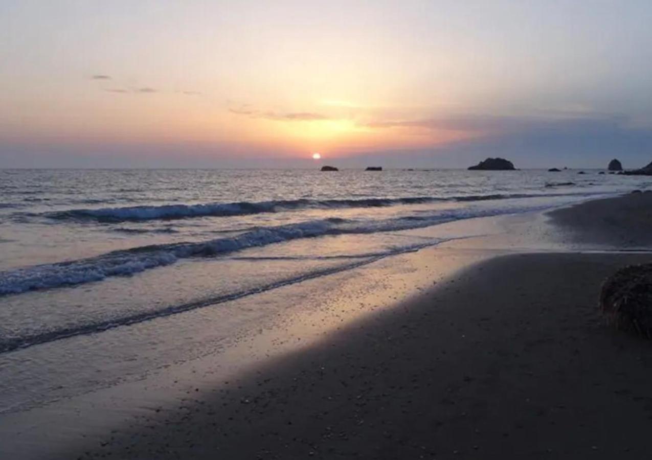 Stefanias Prasoudi Beach Ágios Matthaíos Exterior foto